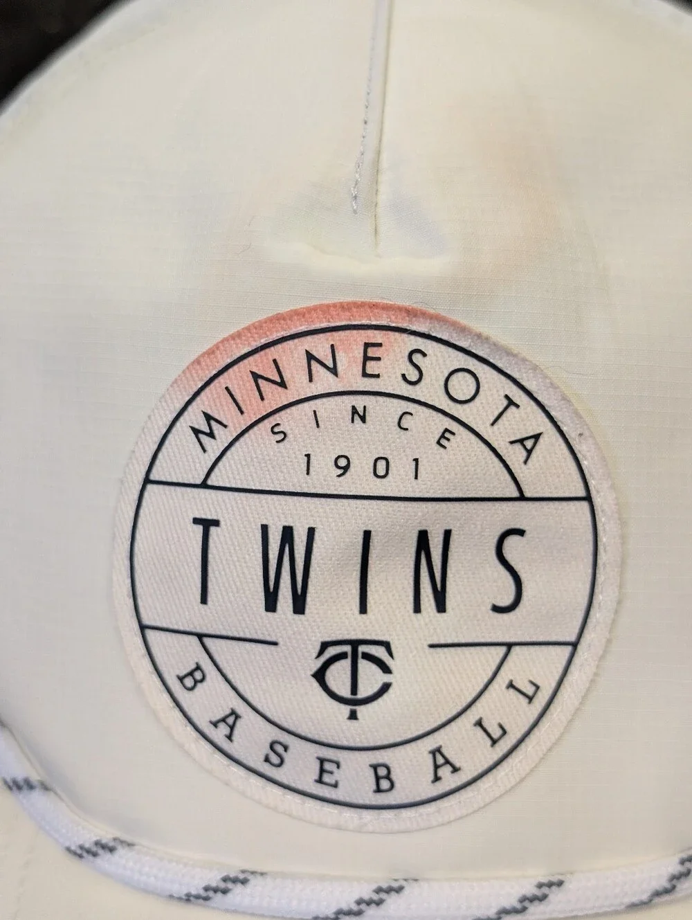 Men's Minnesota Twins '47 White Suburbia Captain Snapback Hat